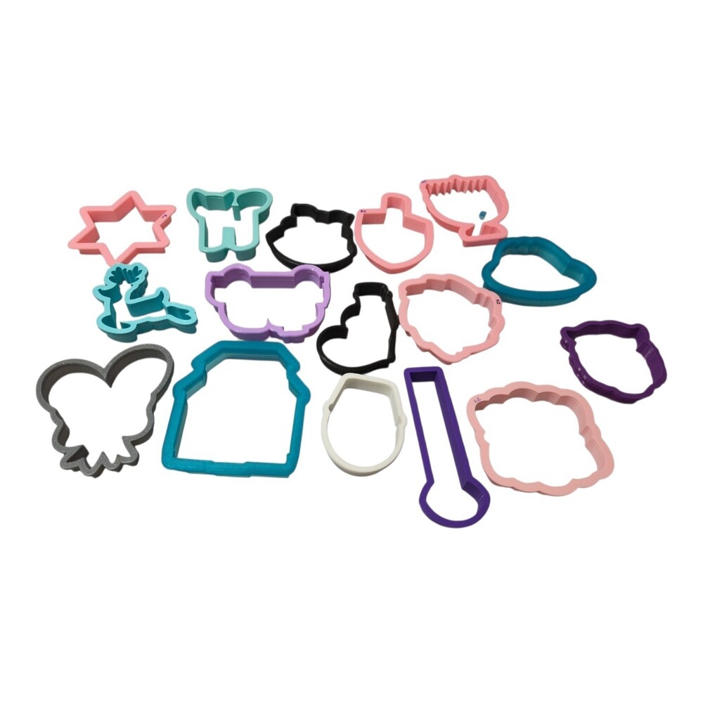 Huge Lot of 16 Assorted Plastic Cookie Cutters Baking & Kitchen Tools Set Shapes
